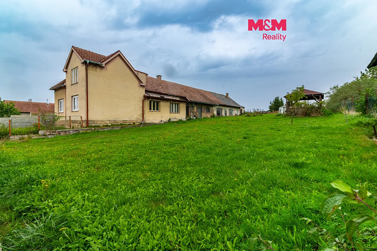Prodej stavebního pozemku 2169 m²